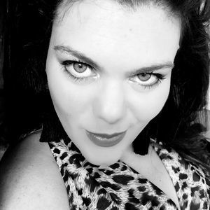 Meet your Posher, Gina